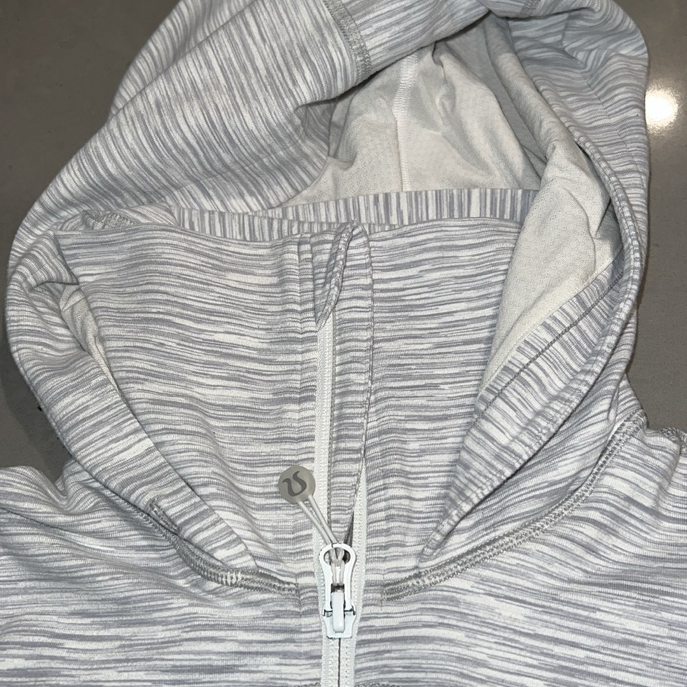 lululemon athletica Light Gray & White Hooded Zip-Up Jacket - Picture 5 of 5